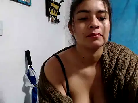 Scarlett_Hot69's cam snapshot