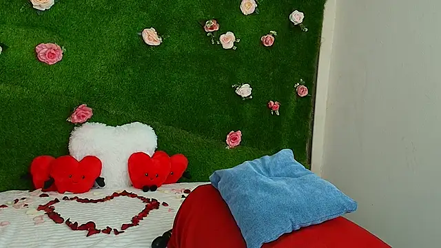 Huge_Titties_'s cam snapshot