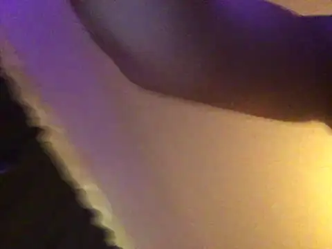 Thickwhitetight live sex cam