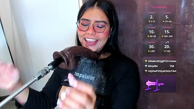 pocahontas_lantina's cam snapshot