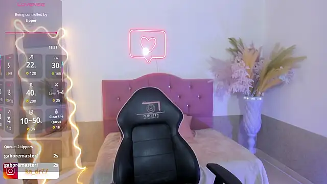 kendra_tay's cam snapshot