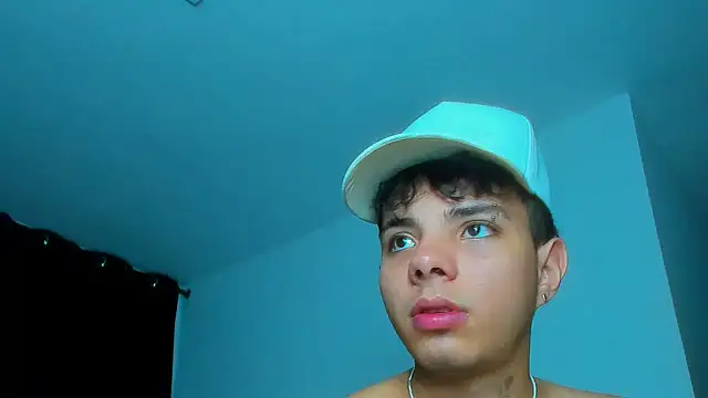 Alessandro_1610 live sex cam