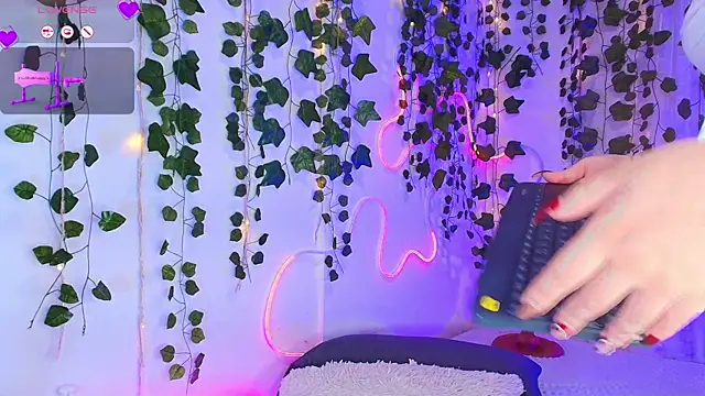 Samii_Evans's cam snapshot