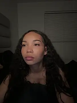 nikkiloveee's cam snapshot