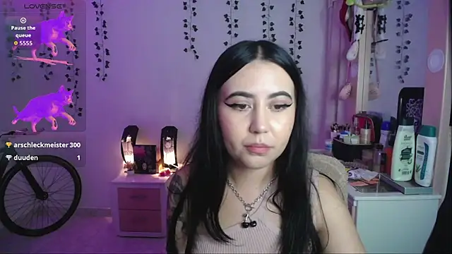 iris_sky's cam snapshot