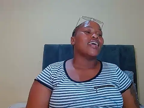 curvycloe1 live sex cam