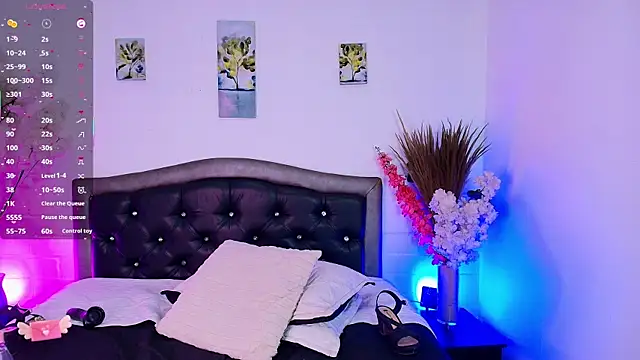 AlexiaHearts live sex cam