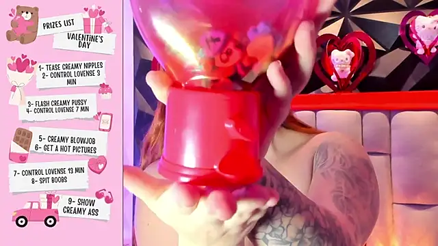 megan_whitee__'s cam snapshot