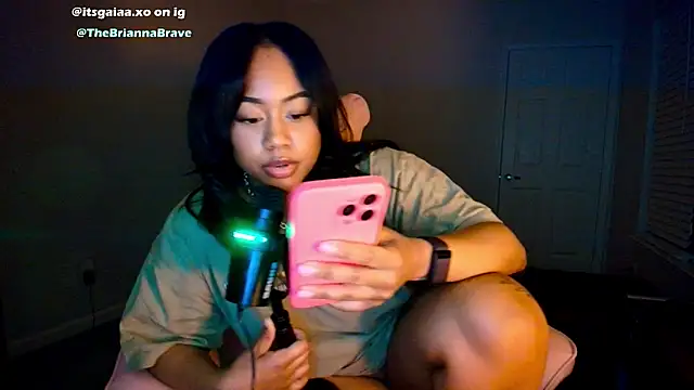 BriannaBrave live sex cam