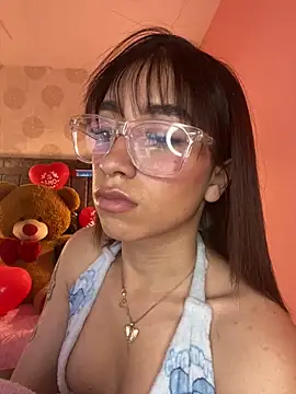 alahia_pink's cam snapshot