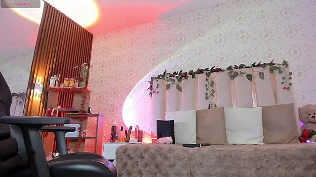 Daphnne_tay's cam snapshot