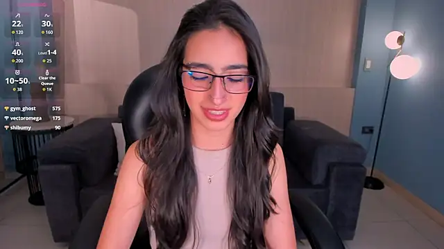 LarisaSmirnov live sex cam