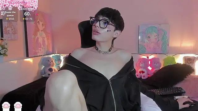 Strawberry_Kitty_ live sex cam