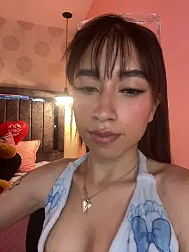 alahia_pink's cam snapshot