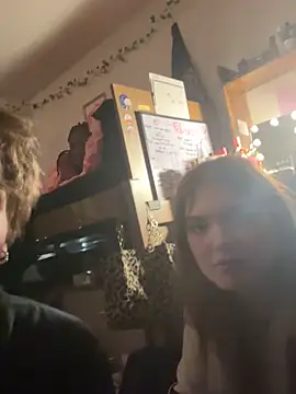 ultramoderngraphicgurl's cam snapshot