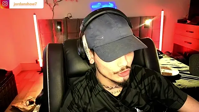 JordanShow live sex cam