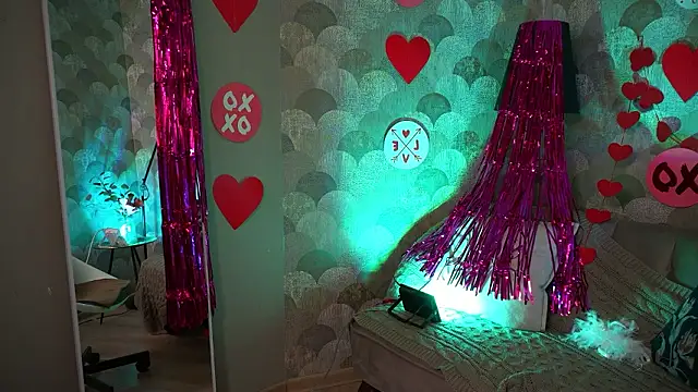 UmaTruewoman live sex cam