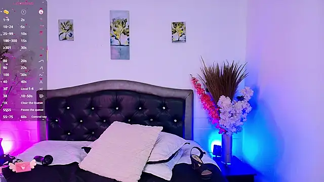 AlexiaHearts live sex cam