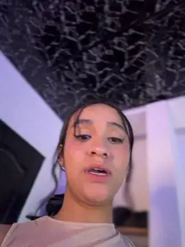 Isabella-Teen's cam snapshot