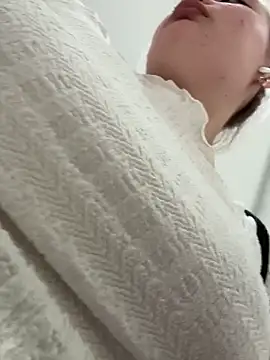 VineraSweet's cam snapshot