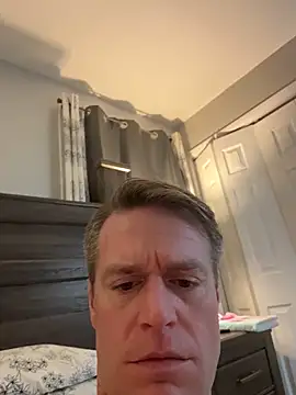 DILFiGuess1 live sex cam