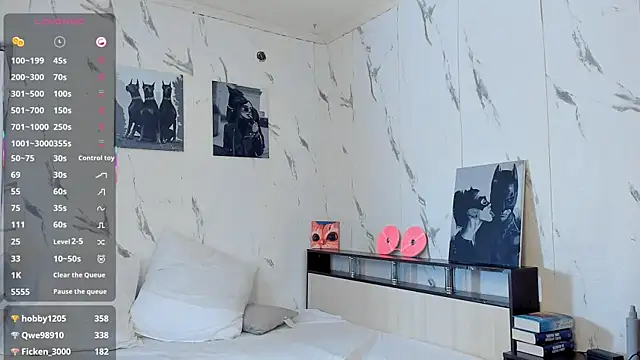 SophieRayne live sex cam