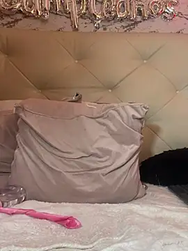 Lili__taylor live sex cam