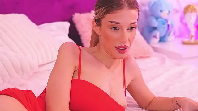 EllinaNuria's cam snapshot