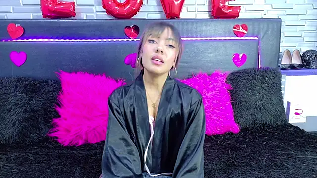 SeraphynLuxora's cam snapshot