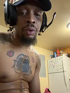 thefreakscomeoutatnight live sex cam