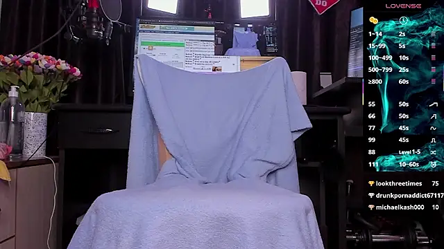 Raissa_sky26's cam snapshot