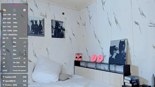 SophieRayne live sex cam