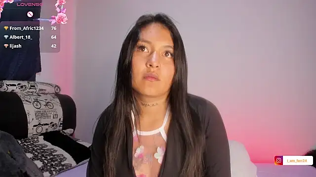 Sharlottee__'s cam snapshot