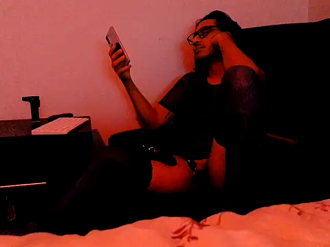 Iscariot19 live sex cam