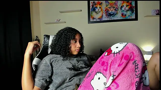 meredit_cris23 live sex cam