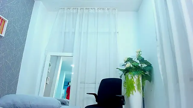 ViictoriiaSaenz live sex cam