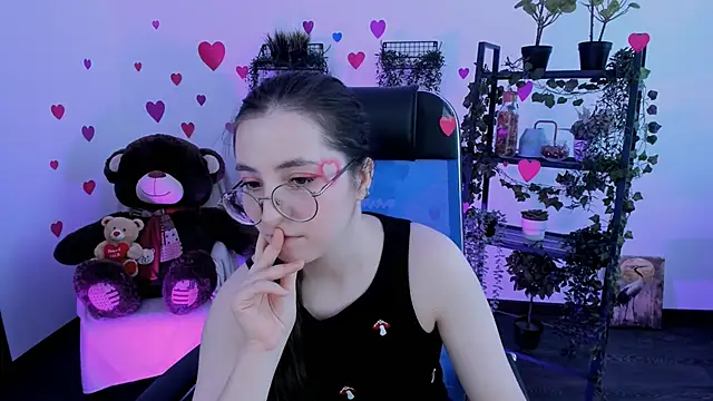 VirtuallVoyant live sex cam