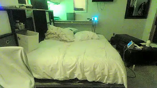 sissytrapdolly24 live sex cam