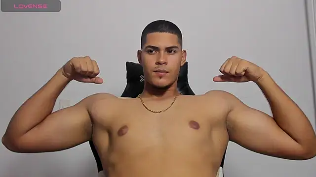 Iamdylan777 live sex cam