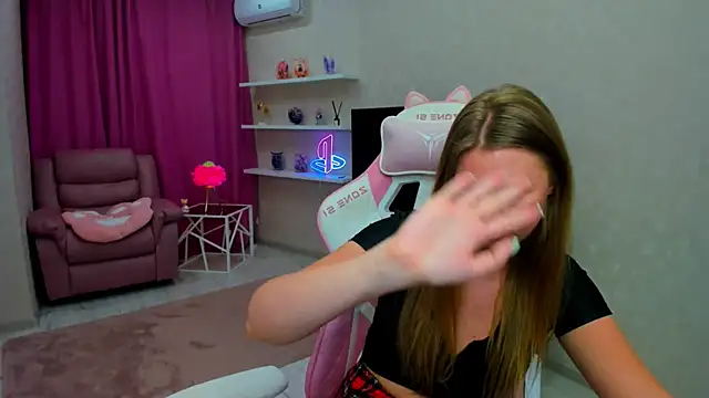 Strawberrye live sex cam