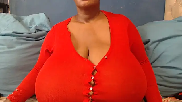 CUTEFIRMMELONSS live sex cam