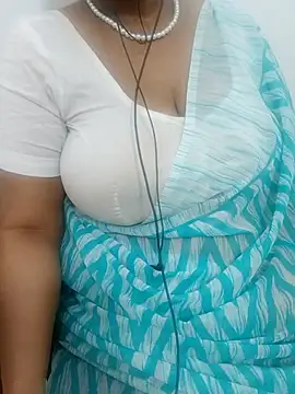 Tamil_aishu09's cam snapshot