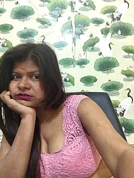 Attractive_Queen_'s cam snapshot