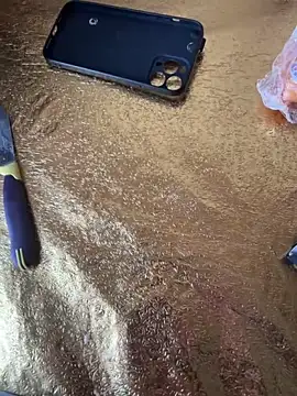 CrazzyChicks live sex cam