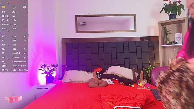 EllenaBoobs_'s cam snapshot