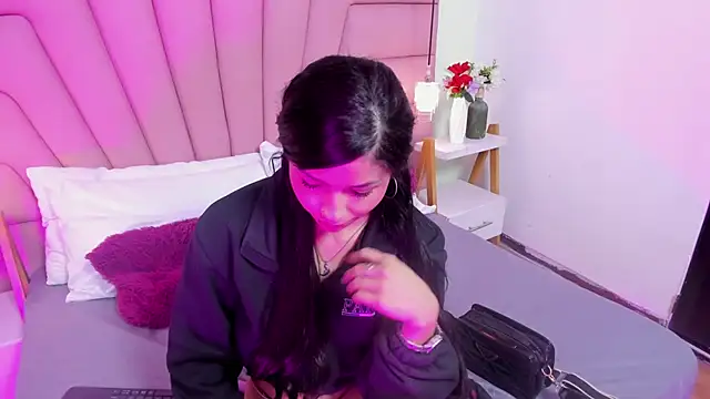 Kim_Luna1's cam snapshot