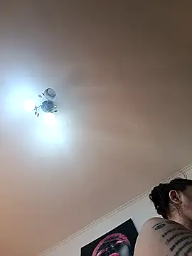 stropinela23's cam snapshot