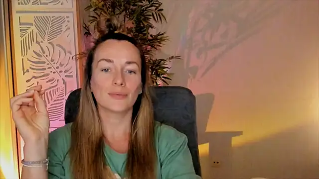 RebeccaMartinez live sex cam