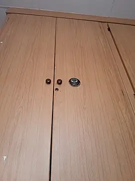 ErectingDewdrop live sex cam