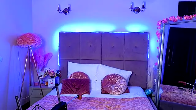 Nicole_Bond's cam snapshot